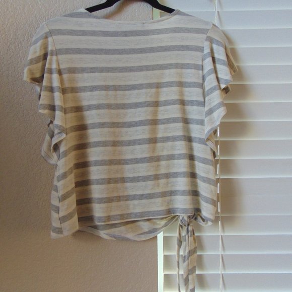 Trend Factory Cream & Gray Striped Butterfly Top - Picture 5 of 9